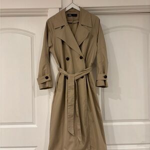 Zara Classic Double-Breasted Trench Coat in Beige